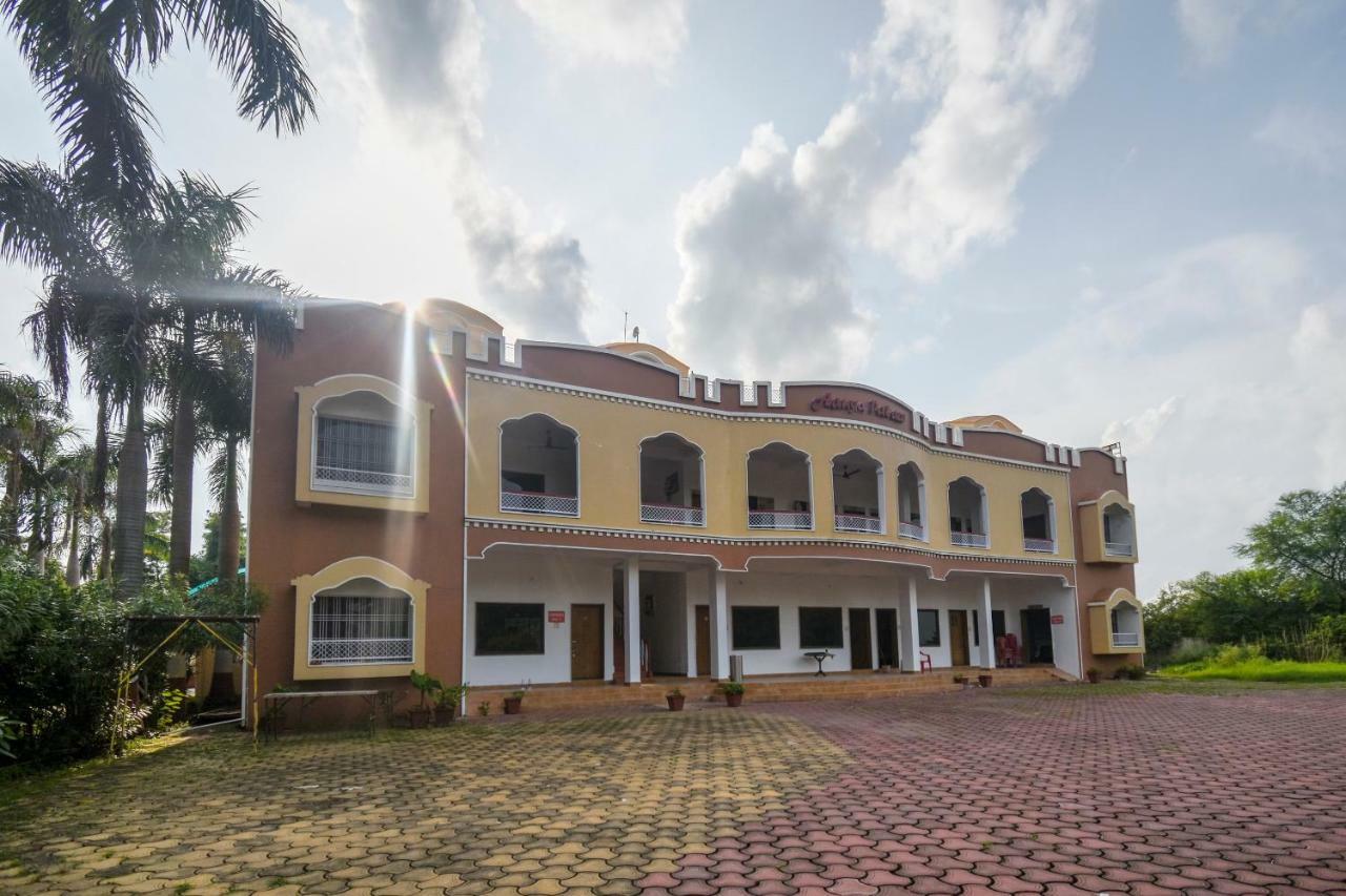 Oyo 47464 Hotel The Country Club Bilāspur Eksteriør bilde