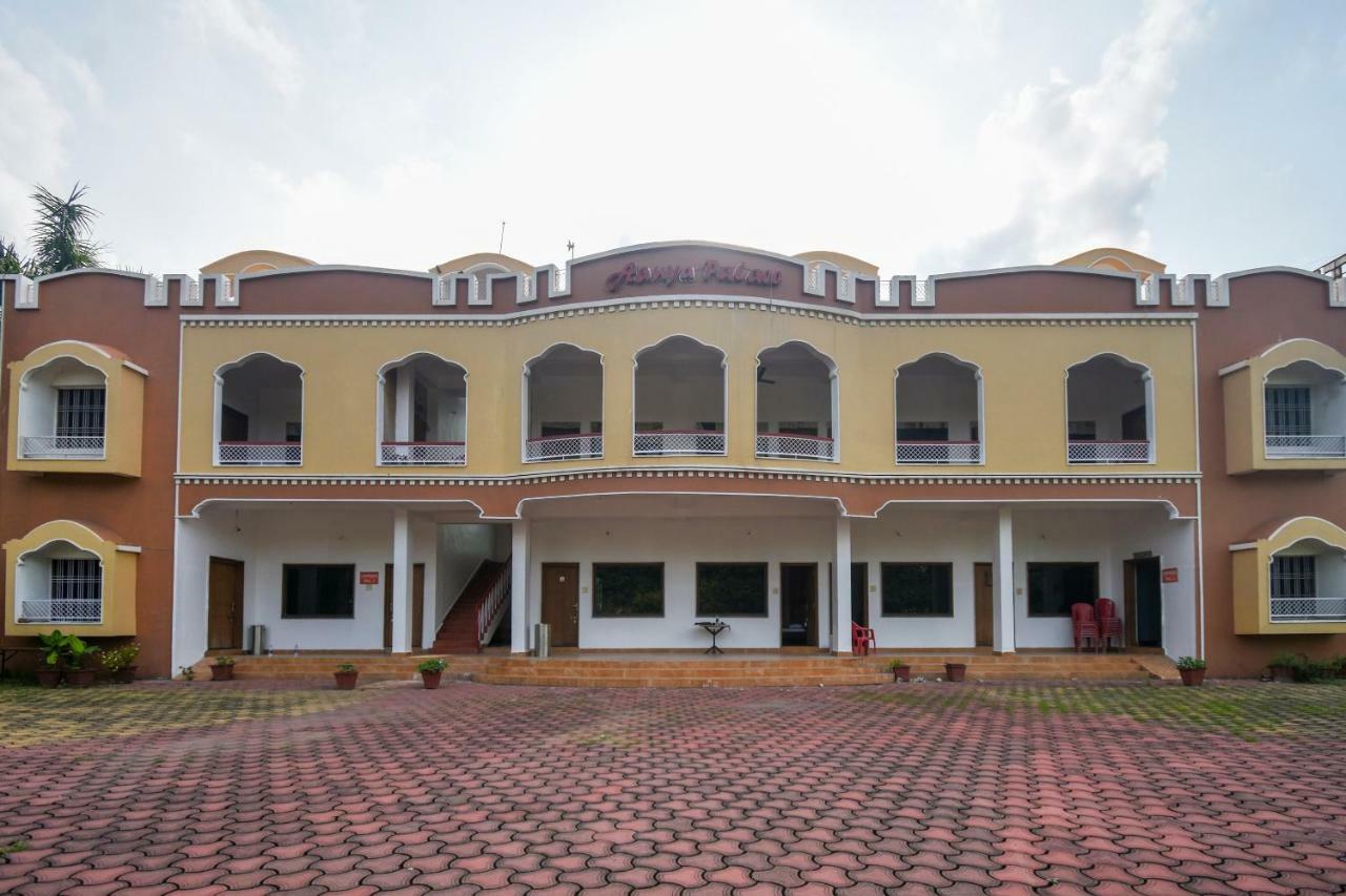 Oyo 47464 Hotel The Country Club Bilāspur Eksteriør bilde