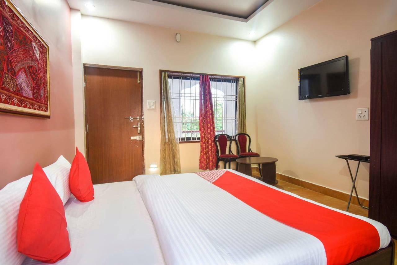 Oyo 47464 Hotel The Country Club Bilāspur Eksteriør bilde